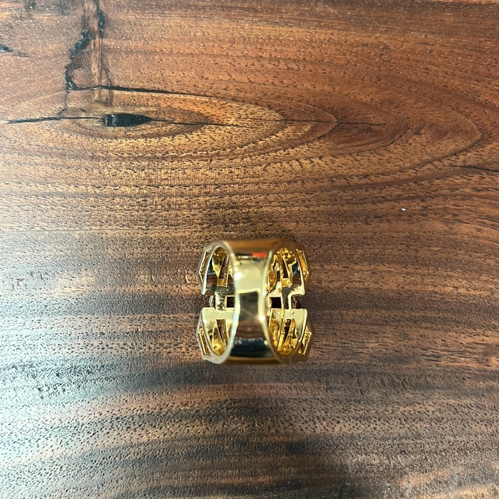 nOir statement ring. - Picture 9 of 9